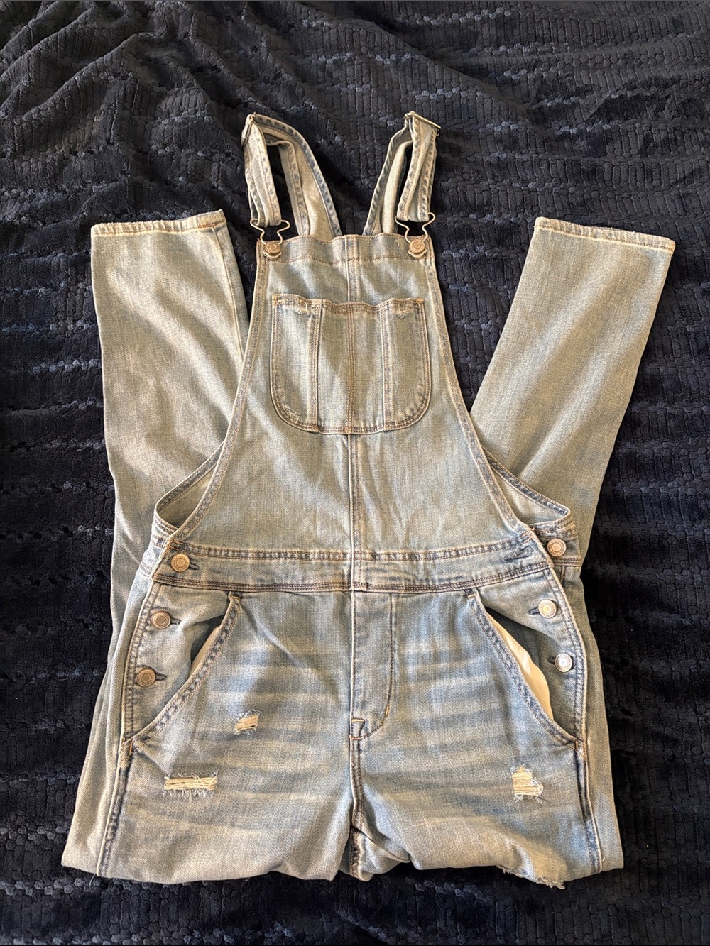 American Eagle Outfitters Faded Blue Distressed Denim Overalls